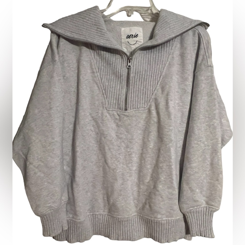 Aerie half size sweater size small